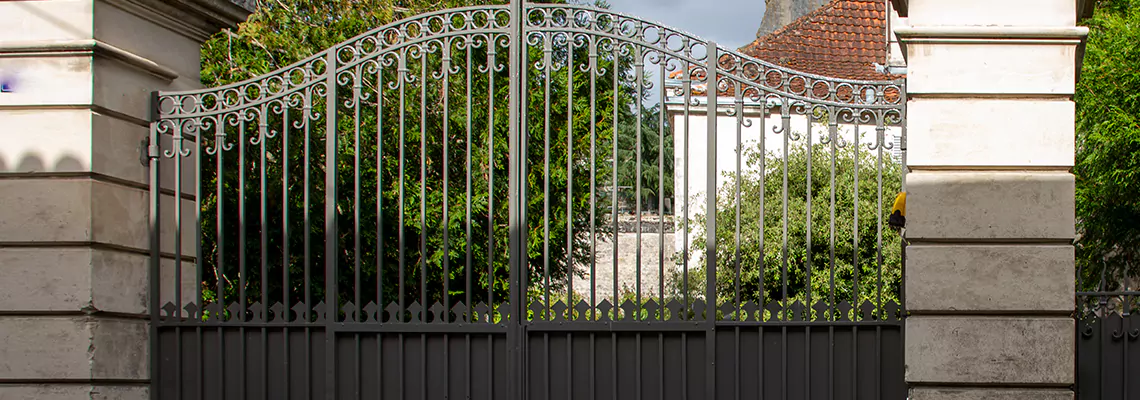 Wooden Swing Gate Repair in Glen Ellyn, IL